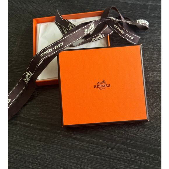 Authentic Hermes Small Gift Box With Ribbon Bastia Wallet Coin Pouch Or Jewelry - Picture 1 of 5